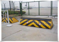 High tonnage hydraulic control checkpoint road blocker system , LED light warning