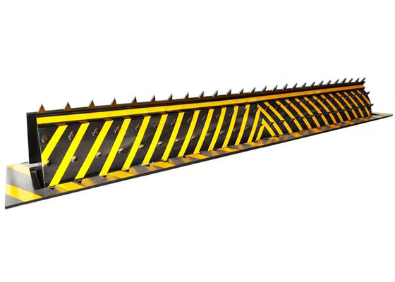 Anti Vehicle Hydraulic Road Blocker With Spikes , 6 Meter Long Entrance Point